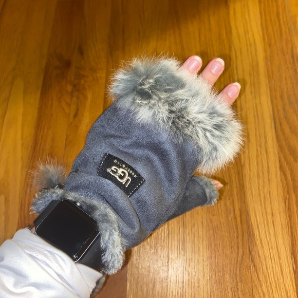 UGG Other - UGG gloves